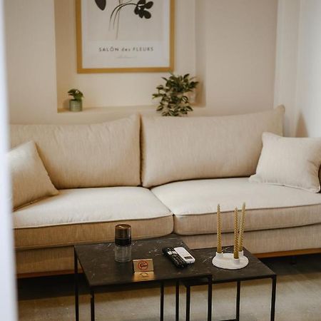Lb Luxury Apartments โวโลส ภายนอก รูปภาพ