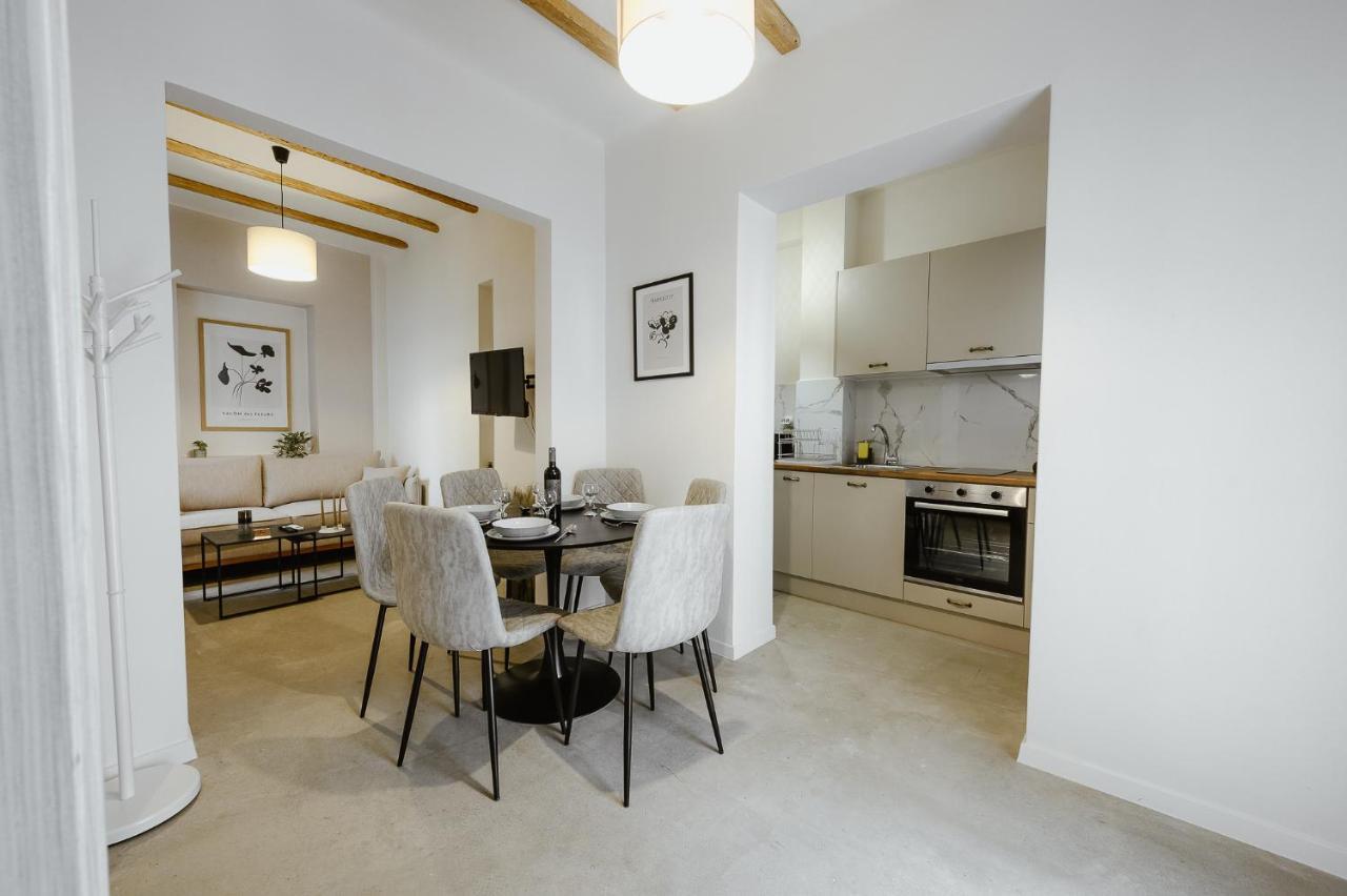 Lb Luxury Apartments โวโลส ภายนอก รูปภาพ